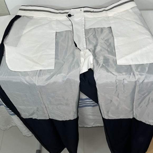Canali Dress Pants Like New, Size 40” Waist and 33” Inseam.100% Wool, Navy Blue - Picture 12 of 16